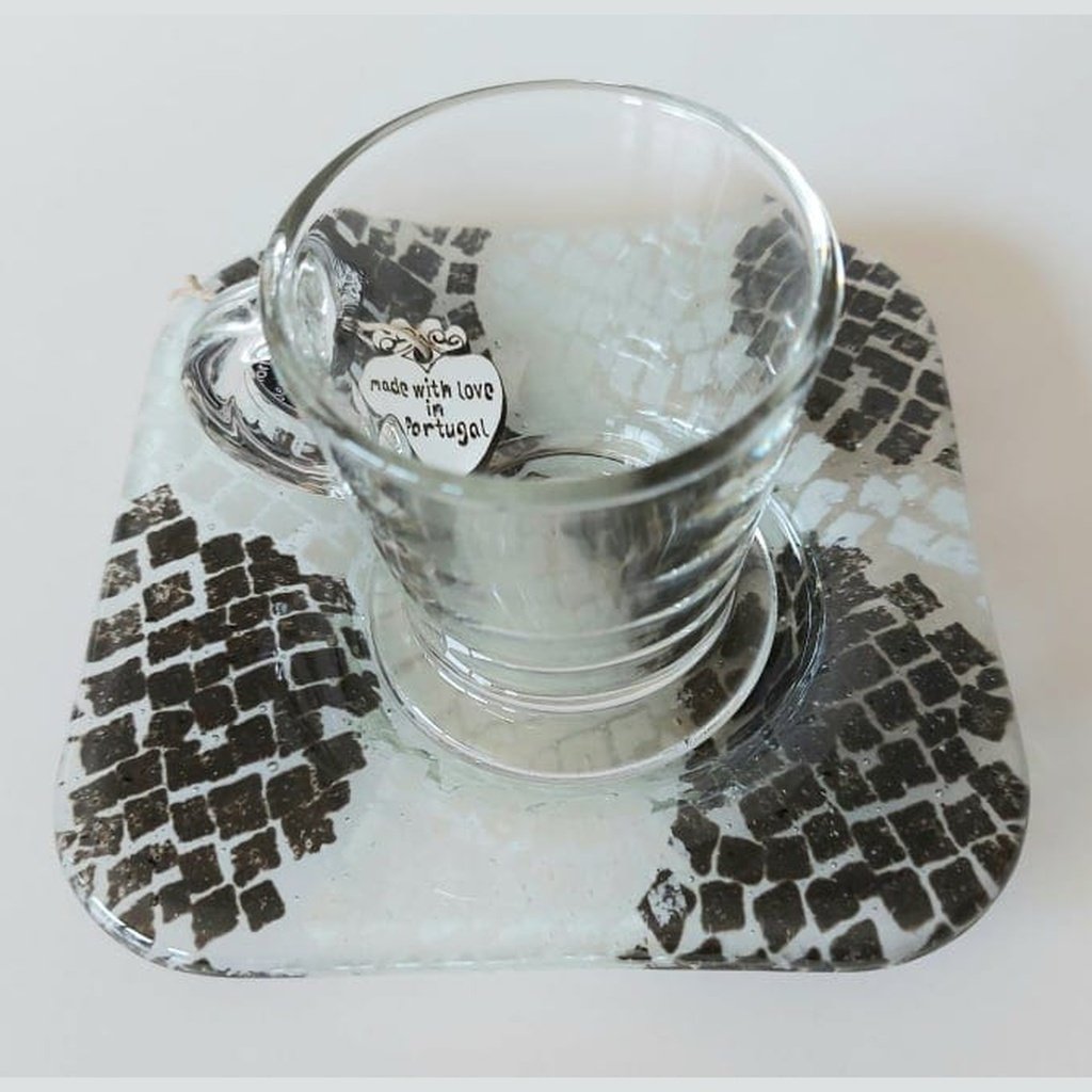 ''Calçada'' espresso cup and saucer in fused glass