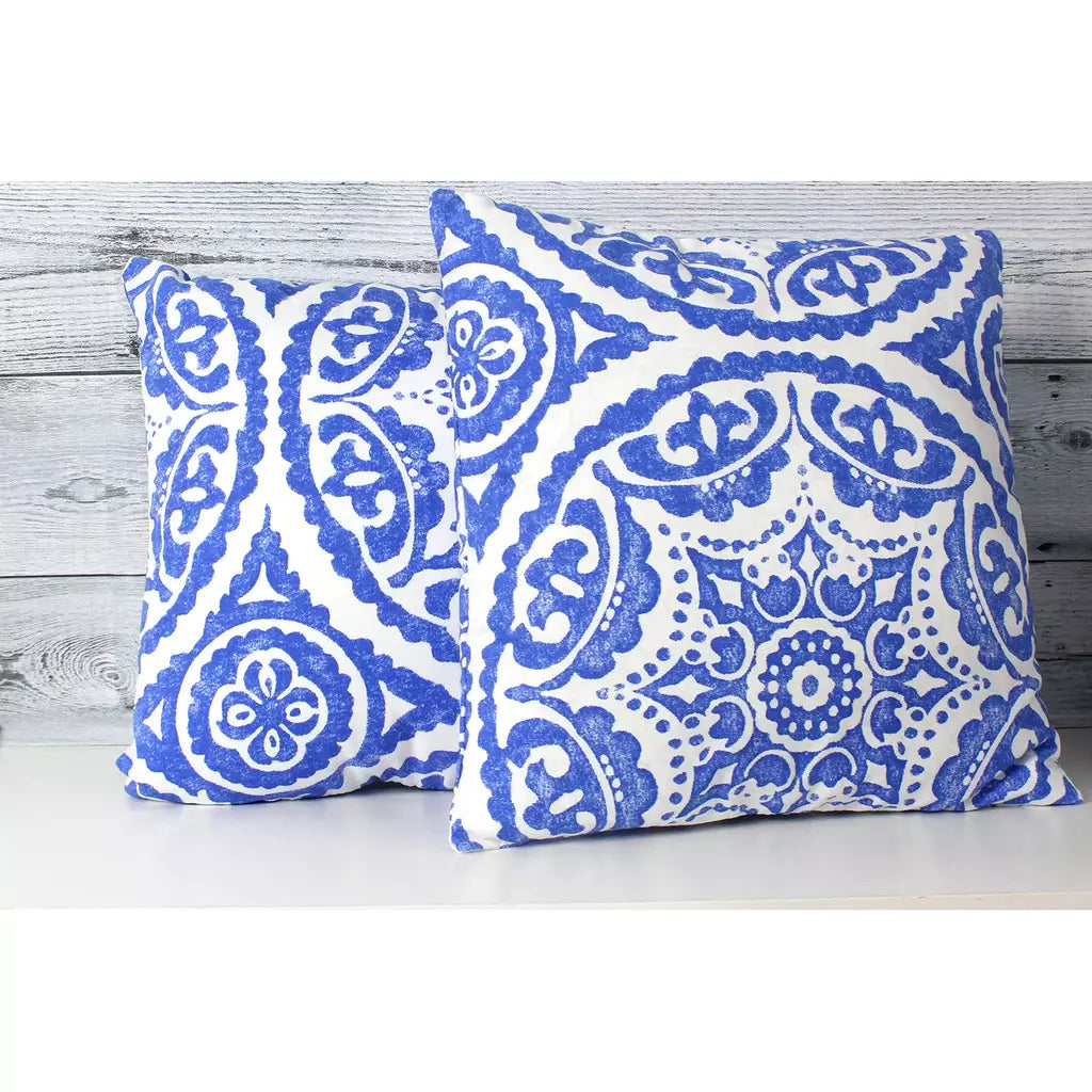 Decorative cushion with ''Azulejos'' patterns