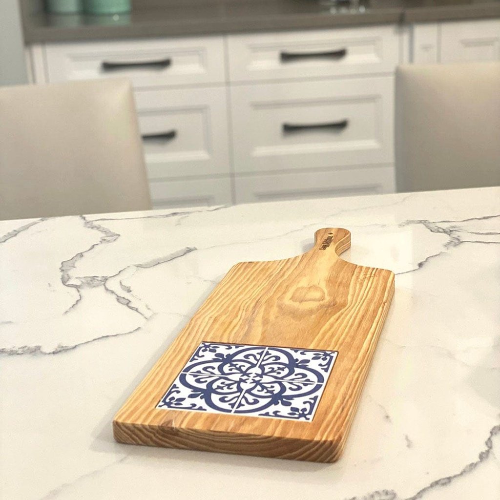 Large charcuterie-chopping board in pine wood